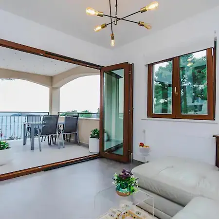 San Antonijo Apartmán *